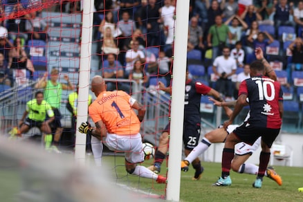 Moviola Serie A: Maresca, che errori! Benevento e Cagliari senza un rigore