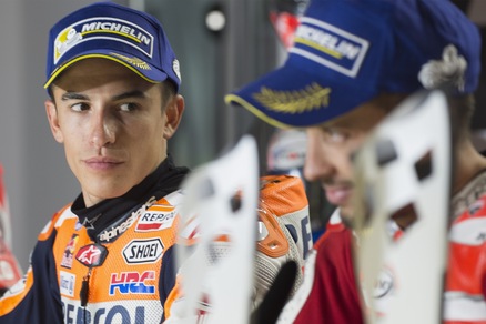 MotoGp, Marquez aggancia Dovi: ora è sempre più favorito per il mondiale