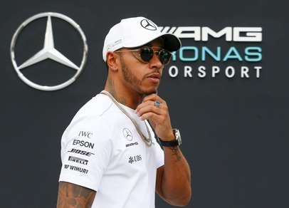 F1 Mercedes, Hamilton: «Sorpassi difficili a Singapore»