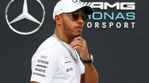 F1 Mercedes, Hamilton: «Sorpassi difficili a Singapore»