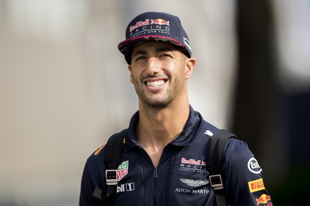 F1 Singapore, Ricciardo: «Lotteremo con la Mercedes»