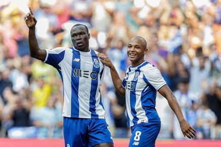 Porto, tifosi contro Aboubakar: festa dopo la sconfitta