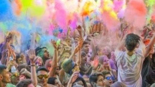 Roma si colora con l’Holi Festival
