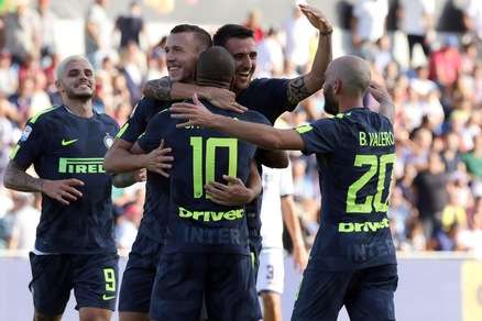 Crotone-Inter 0-2, Handa salva, Skriniar e Perisic segnano: Spalletti solo in vetta