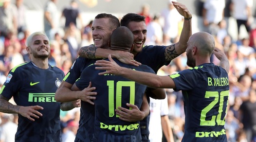 Crotone-Inter 0-2, Handa salva, Skriniar e Perisic segnano: Spalletti solo in vetta