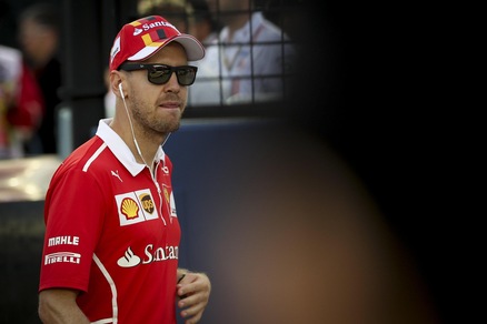F1 Gp Singapore, Vettel: «Non so cosa è successo tra Kimi e Verstappen»