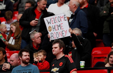 Manchester United-Everton: che accoglienza per Rooney!