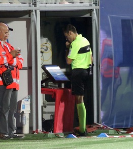Serie A, moviola: Var e Goal line, ma che errori Mariani!