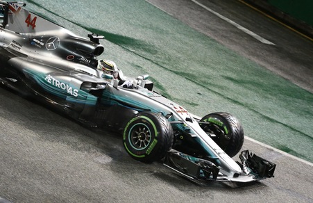 F1, Ferrari out a Singapore: Hamilton vola a 1,20