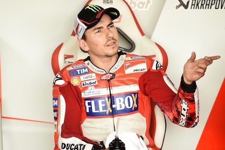 MotoGp, Lorenzo: «Curioso di girare sull’asciutto»