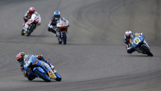 Moto3, la pole va a Martin