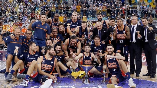 Il Valencia alza al cielo la sua prima Supercopa Endesa