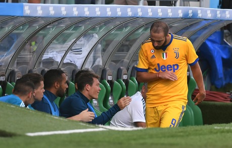 Juventus, Higuain triste adesso è un caso: la squadra è tutta con lui