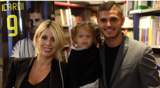 Icardi e Wanda Nara alla presentazione del libro del capitano nerazzurro