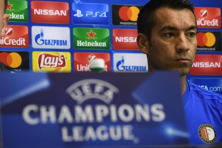 Feyenoord, Van Bronckhorst: «Sarri ha fatto un lavoro straordinario»