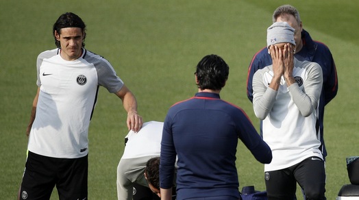 Allenamento con Cavani? Neymar prova a non vederlo