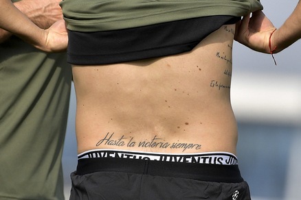 Juventus, ecco il nuovo tatuaggio di Higuain
