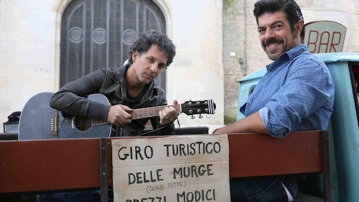 Chi m'ha visto, la recensione del film con Pierfrancesco Favino e Beppe Fiorello