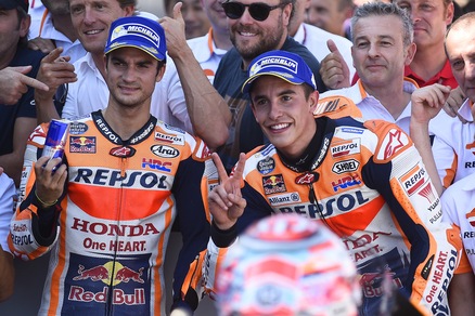 MotoGp, sfida sul trattore per Marquez e Pedrosa