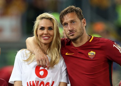 Roma, a quattro mesi dall'addio al calcio Totti torna in campo