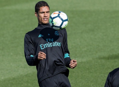 Varane rinnova con il Real Madrid fino al 2022