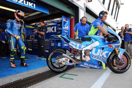 MotoGp, Suzuki in pista ad Aragon: test sulla moto 2018