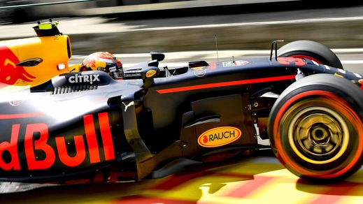 F1 Malesia: Red Bull avanti sotto la pioggia, Ferrari in top 5