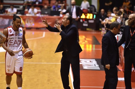 Basket, Serie A: Milano, a 1,20 lo scudetto del riscatto