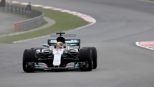 F1 Malesia, Hamilton: «Vettura con poca aderenza»