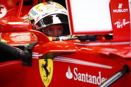 F1, clamoroso in Malesia: Vettel eliminato in Q1!