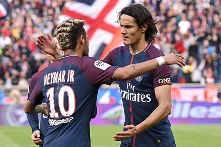 Psg, tra Neymar e Cavani scoppia l'amore