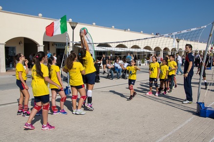 Volley: il Porto di Ostia si colora con i bambini di “Un Mare di Sport”