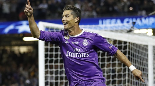 Ronaldo, al via l'asta benefica per incontrare il portoghese