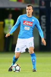 Napoli, dalla Romania: «Problema serio alla spalla per Chiriches»