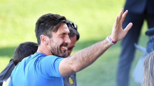 Buffon: «Tocca ai vecchi portare l'Italia al Mondiale»