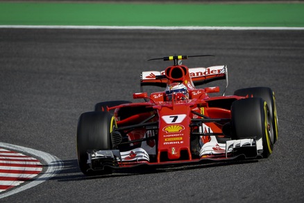 F1 Ferrari, Raikkonen: «Strano quanto successo a Vettel»