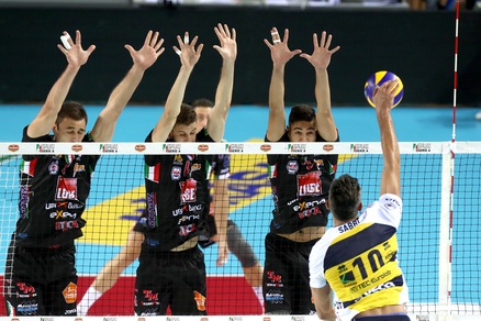 Volley: Supercoppa, la Lube è la prima finalista