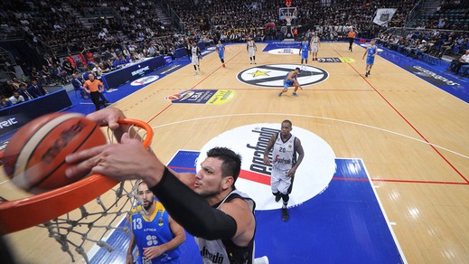 Gentile doma la Betaland, Pesaro sbanca Reggio Emilia