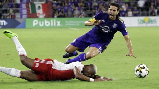 Kakà: «Giocare a calcio per me non è più un piacere»