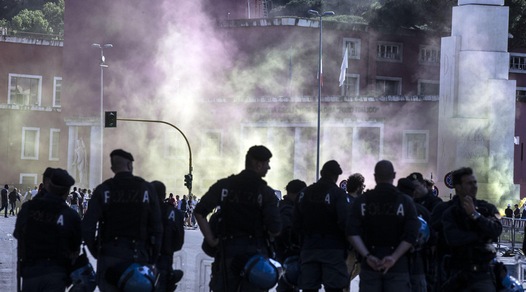 La Questura ai tifosi del Napoli: «A Roma non ostentare tifo»