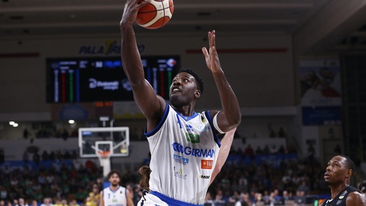 Hunt sbanca Trento, Torino ko ad Avellino