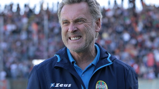 La Curva dura del Frosinone e le lacrime di Pochesci