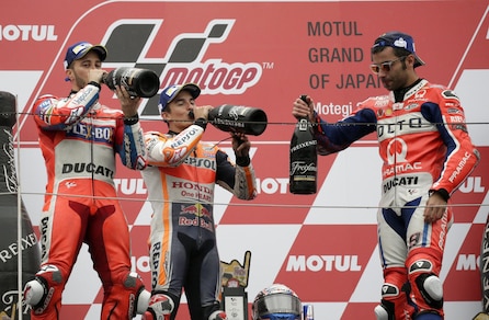 Gp Giappone, Dovizioso show: che festa sul podio!