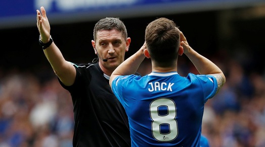 Europa League, gli arbitri di Nizza-Lazio, Milan-Aek Atene e Atalanta-Apollon