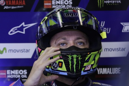 MotoGp Australia, Rossi: «Ho ancora dolore alla spalla»