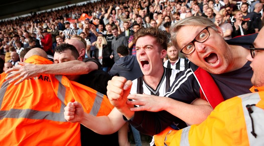 Premier League, vincono i tifosi: non si gioca il 24 dicembre