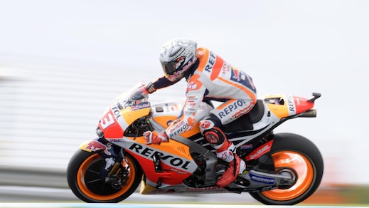 MotoGp Australia: la pole va a Marquez, settimo Valentino Rossi