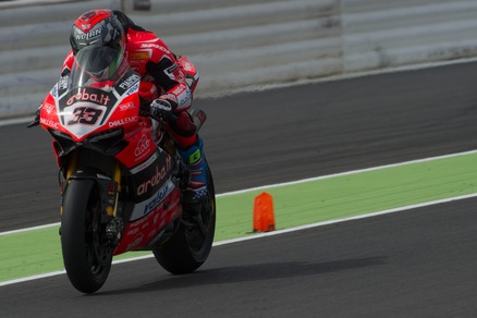 Superbike, a Jerez Melandri va in Superpole