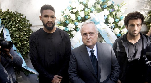 Lazio, Lotito in Sinagoga con Felipe Anderson e Wallace: «Noi contro ogni razzismo»