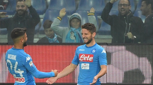 Serie A, Genoa-Napoli 2-3: Mertens, doppio capolavoro. Sarri torna in testa